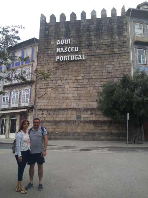 Secrets of Guimarães - Private tour from Porto - Visiting the Palace of the Dukes of Braganza