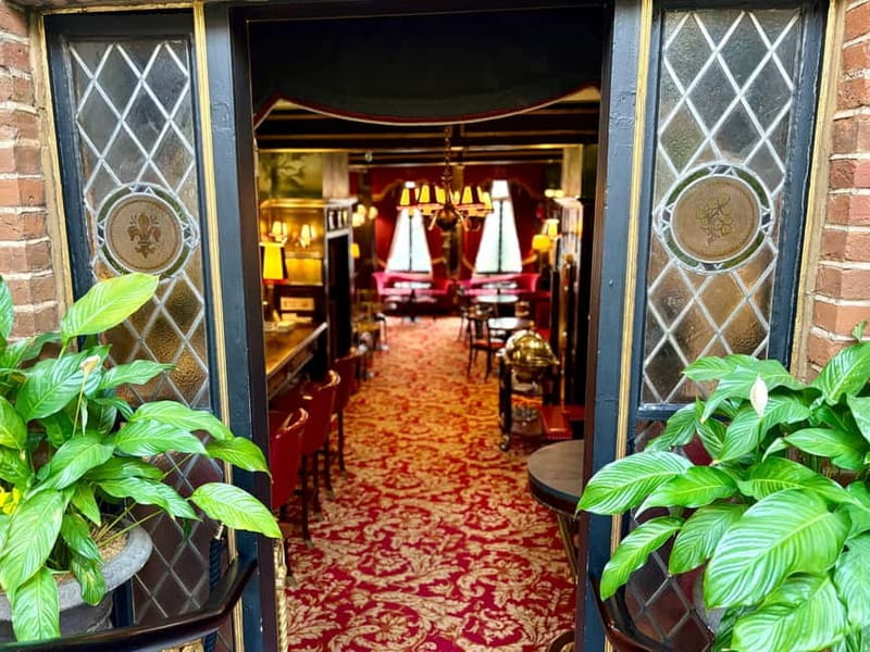 Secrets of London Covent Garden & Rules Restaurant Tour - Accessibility and Suitability