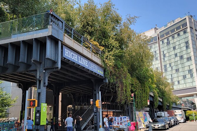 Secrets of the High Line - Starting at Chelsea Market: Inside a Food and Cultural Hub