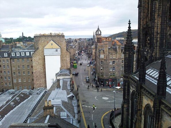 Secrets of the Royal Mile: Private 2.5-hour Walking Tour - Exploring Edinburghs Royal Mile with a Private Guide