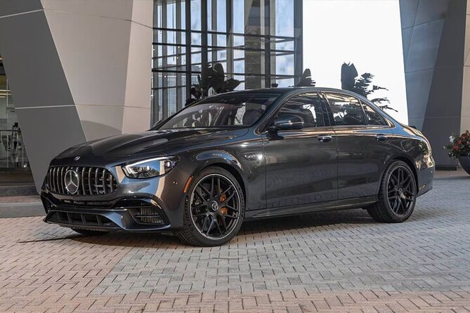 Sedan Departure from Central London to Heathrow Airport LHR - Efficient and Luxurious London to Heathrow Transfer for $98.75