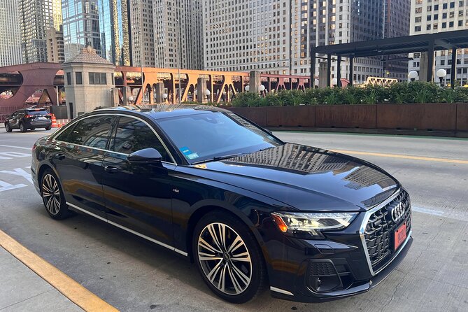Sedan Transfer from Downtown Chicago to O'hare and Midway Airport - The Convenience of Bookings via Mobile and Online