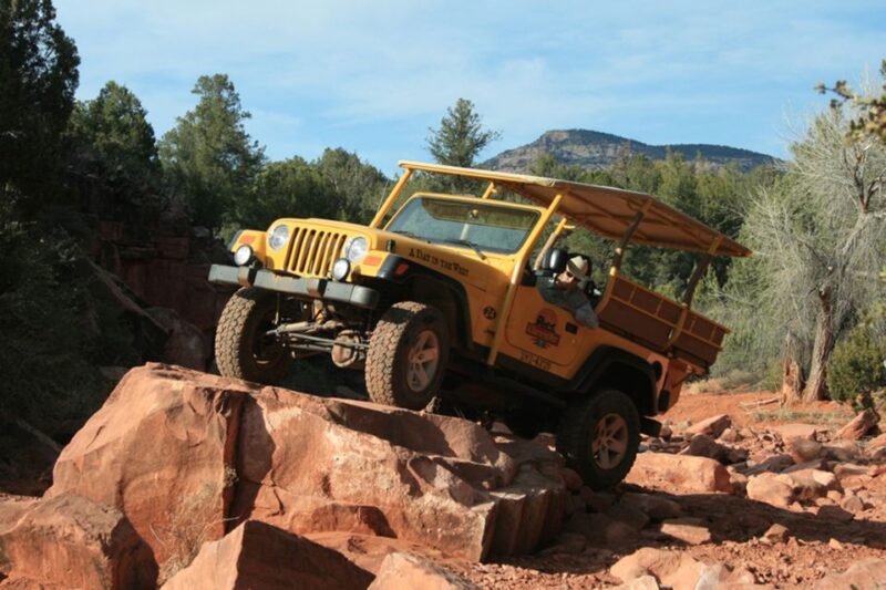 Sedona: PRIVATE Extreme Diamondback Gulch 4x4 Jeep Tour - Logistics, Accessibility, and Group Size