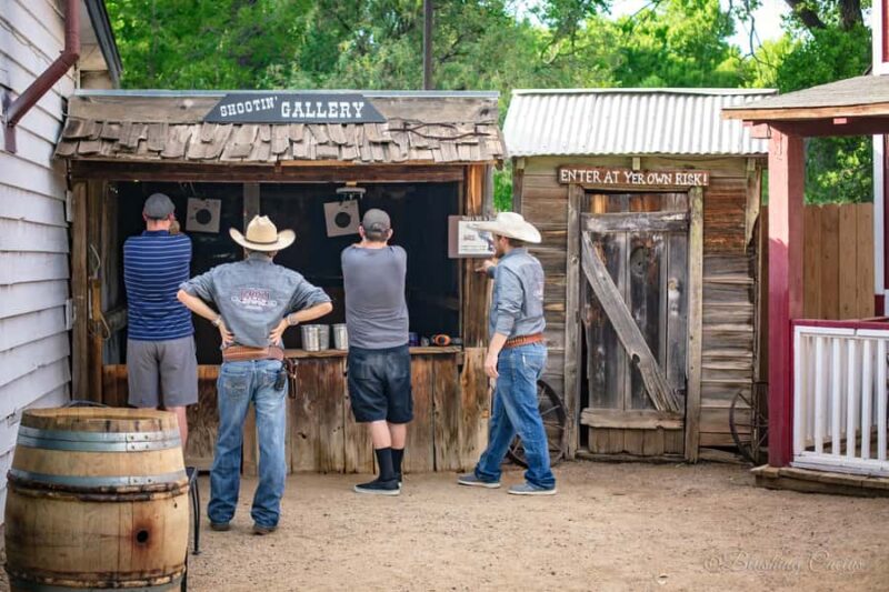 Sedona: Western Dinner Theater and Town Experience - Activities for All Ages and Interests