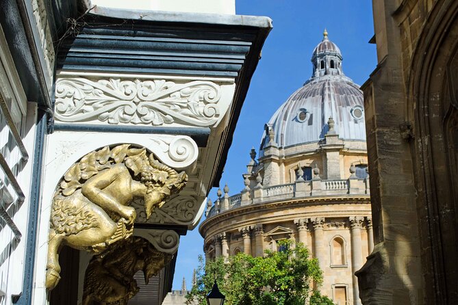 See Oxford's top sights in a small group with a local guide - The Town-Gown Relationship and Historic Incidents
