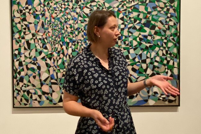 See Tate Modern with an Art Historian in London - Managing Your Expectations at Tate Moderns Entrance