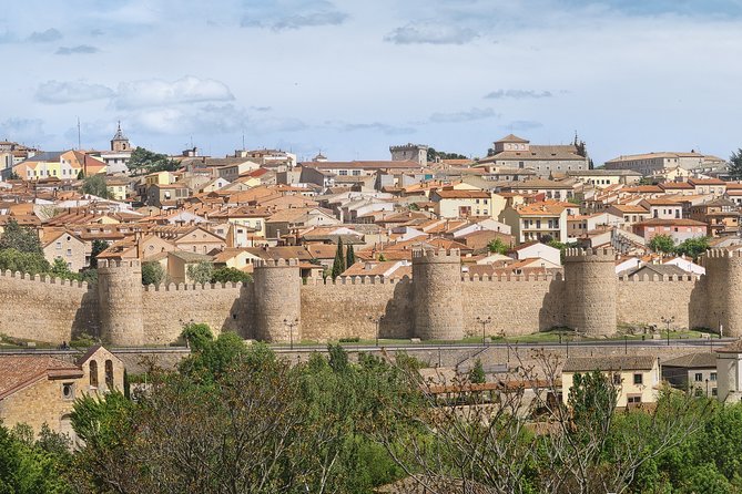 Segovia and Avila Private Tour with Lunch and Hotel Pick up from Madrid - Key Points