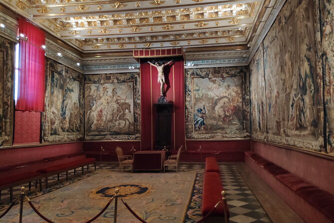 Segovia and Avila Private Tour with Lunch and Hotel Pick up from Madrid - The Marvel of the Roman Aqueduct in Segovia