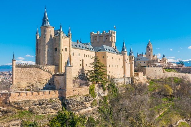 Segovia and Avila Private Tour with Lunch and Hotel Pick up from Madrid - Exploring the Alcazar of Segovia