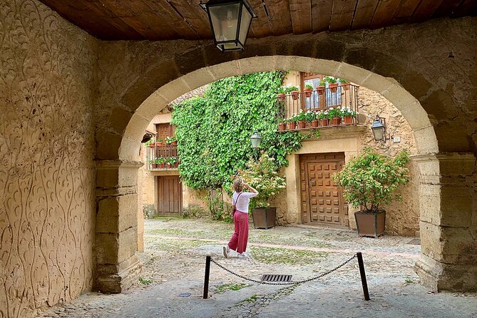 Segovia and Pedraza: from the Roman Empire to Middle Ages from Madrid - Visiting the Alcázar of Segovia: A Medieval Fortress