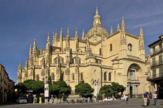 Segovia, Avila & Toledo: Small Group Guided Tour from Madrid - Toledo: The Second Largest Cathedral and Cultural Crossroads