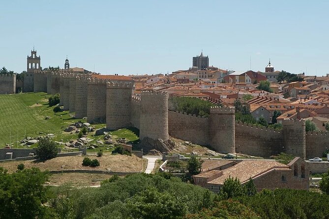 Segovia, Avila & Toledo: Small Group Guided Tour from Madrid - Practicalities: Meeting Point, Group Size, and Tour Logistics