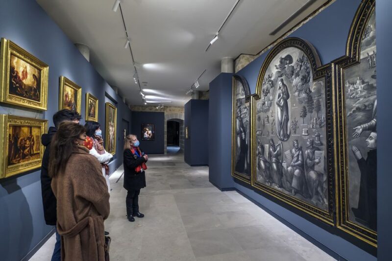 Segovia Cathedral Guided Tour - Exploring the Historic Heart of Segovia: The Cathedrals Location