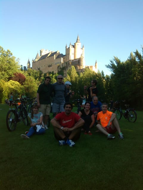 Segovia: guided route on an electric bicycle (ebike) - Key Points