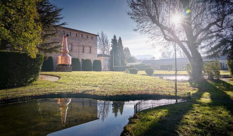 Segovia: Guided tour of the DYC Distillery with whiskey tasting - Shop the Distillery’s Collaborations with Spanish Brands