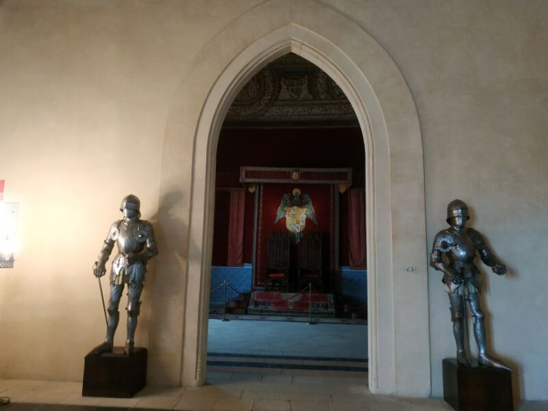 Segovia: Guided Walking Tour with Alcázar Entry - Booking and Cancellation Flexibility