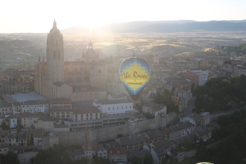 Segovia: Hot Air Balloon Flight with Picnic and Cava - The Logistics: Easy Transfers and Clear Instructions