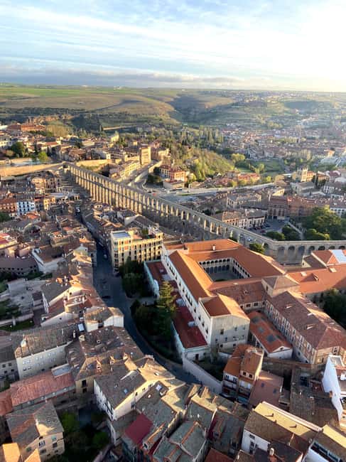 Segovia: Hot-air balloon ride with cava toast - Frequently Asked Questions