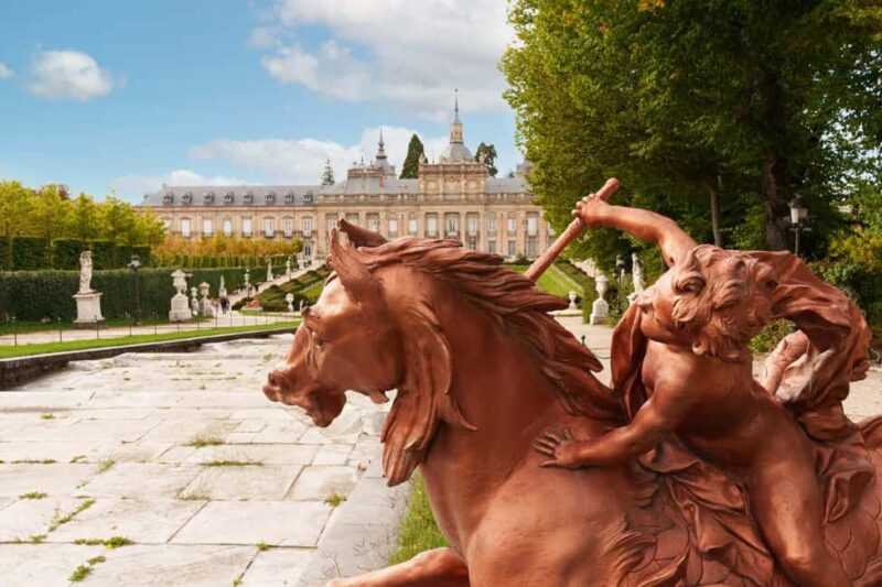 Segovia: Private 2-Hour Walking Tour with Local Tasting - Logistics and Booking