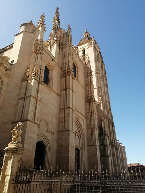 Segovia: Private Tour from Madrid by Minivan - Free Time and Personalized Recommendations in Segovia