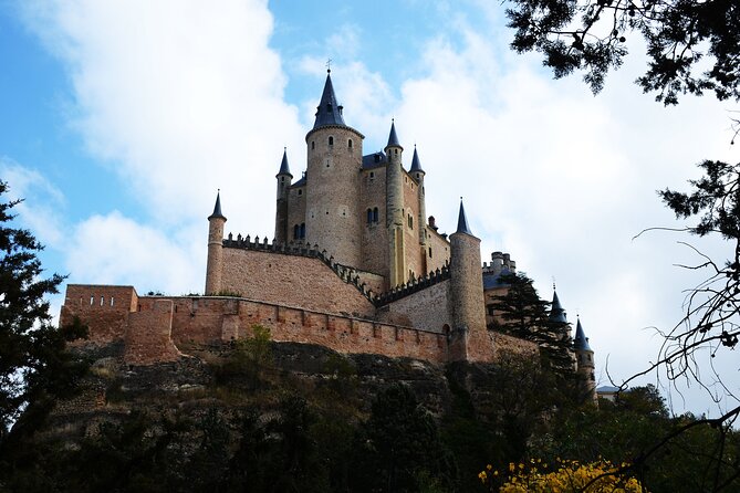 Segovia private tour from Madrid by private car - Exploring the San Martín Church and the Old Synagogue