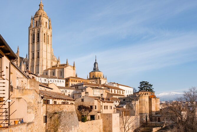 Segovia Scavenger Hunt and Sights Self-Guided Tour - Key Points