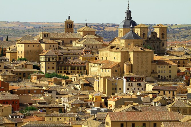 Segovia & Toledo Tour with Alcazar Ticket and Optional Cathedral - Visiting the Gothic Toledo Cathedral