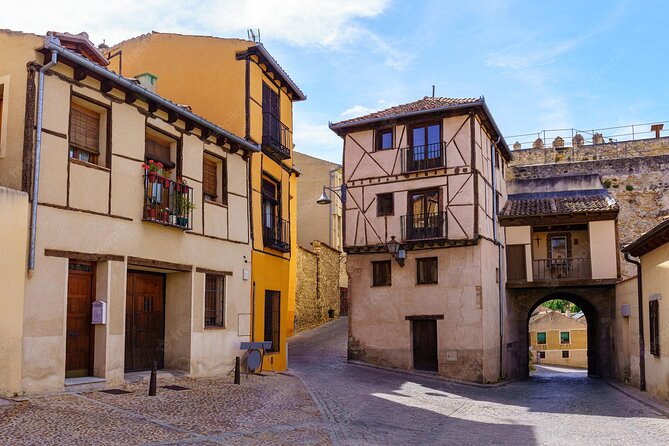 Segovia Walking Private Tour 3 hours with tickets included - Tour Pacing and Personalization