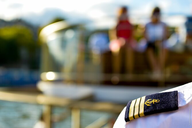 Seine River Guided Cruise with Kids by Vedettes de Paris - Accessibility, Booking, and Group Size