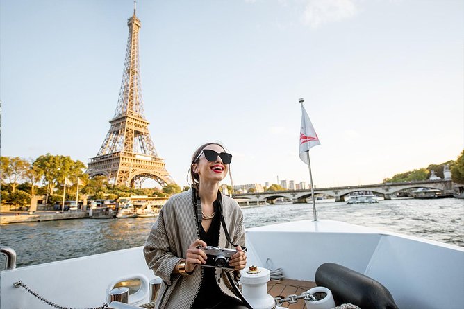 Seine River Guided Cruise with Snack Options by Vedettes de Paris - Practicalities: Meeting Point and Group Size