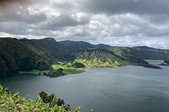 Seize your day in São Miguel with a 4x4 private tour - Practical Details: Meeting Point and Logistics
