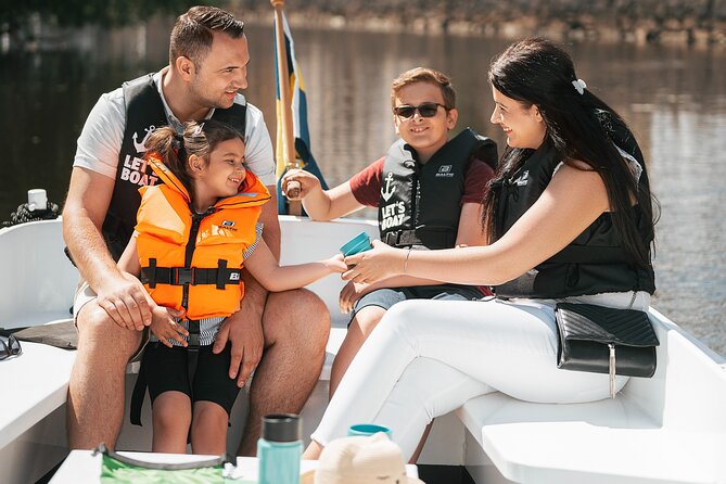 Self Drive Electric Boat in the Canals - Key Points