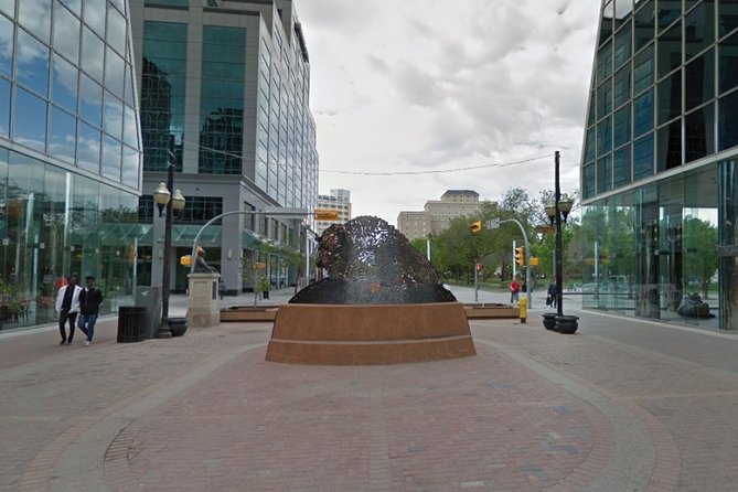 Self Guided Adventure Hunt: Regina The Queen City - Using the Lets Roam App for Navigation and Engagement