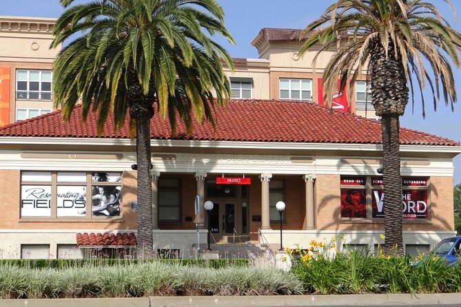 Self-Guided Anaheim Scavenger Hunt: Anaheim Grapes To Glory - The App-Led Nature of the Anaheim Hunt