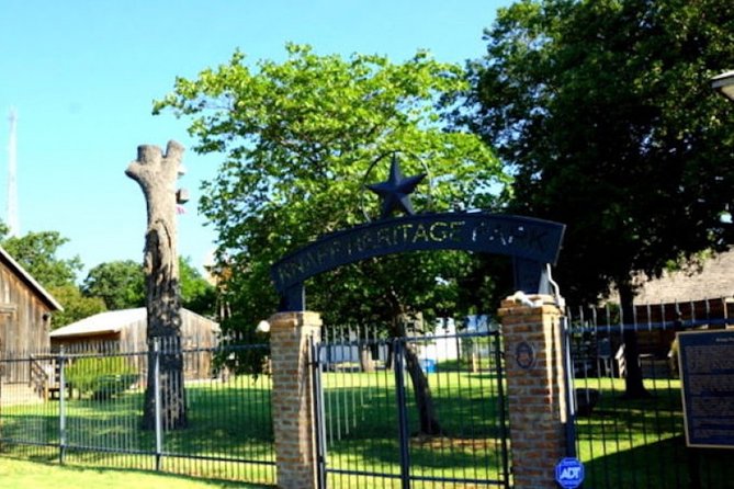 Self-Guided Arlington Scavenger Hunt: What Dreams Are Made Of - Key Points