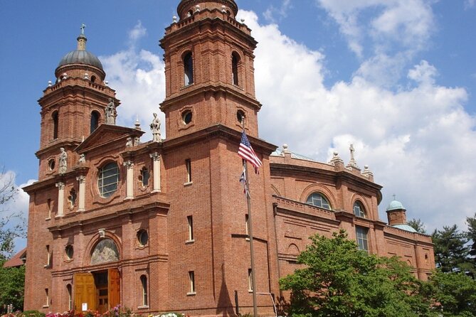 Self-Guided Asheville Scavenger Hunt: Downtown Asheville - Highlights of Ashevilles Historic Gems and Neighborhoods