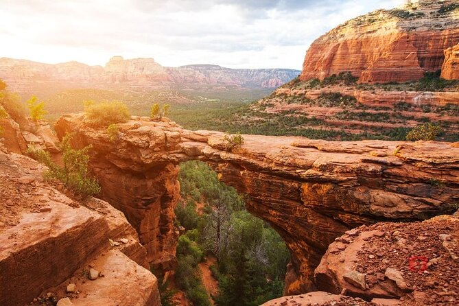 Self-Guided Audio Driving Tour of Sedona - Exploring the Loop: Red Rock Scenic Byway and Slide Rock