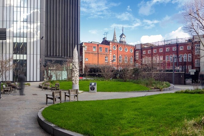 Self-Guided Audio Tour-Behind the shadow of evil: Jack the Ripper - Visiting Mitre Square: The Heart of the Mystery
