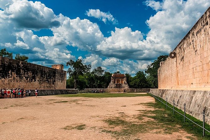 Self-Guided Audio Tour - Chichen Itza, the Greatness of the Mayas - Exploring Chichen Itza with a Self-Guided Audio Tour