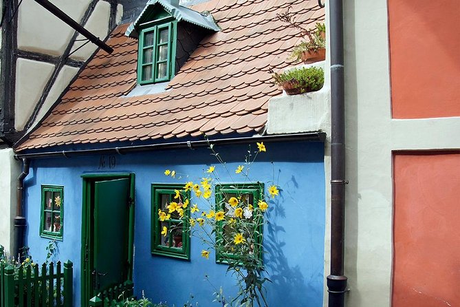 Self-Guided Audio Tour - Prague Castle District - Exploring the Renaissance Rosenberg Palace and Its Frescoes