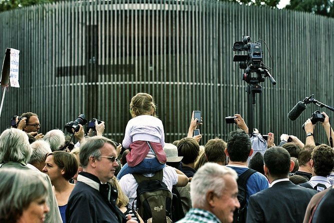 Self-Guided Audio Tour-The Fall of the wall: A light for humanity - Key Points