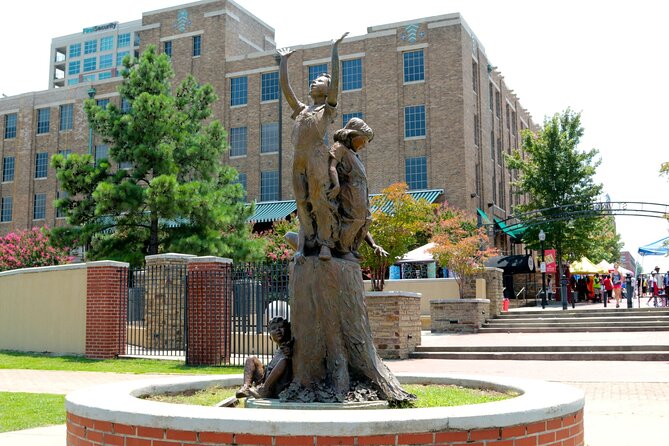 Self Guided Audio Walking Tour in Little Rock Downtown - Engaging and Flexible City Exploration with a Self-Guided Audio Tour