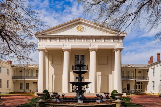 Self Guided Audio Walking Tour in Little Rock Downtown - Exploring the William E. Clark Presidential Park Wetlands