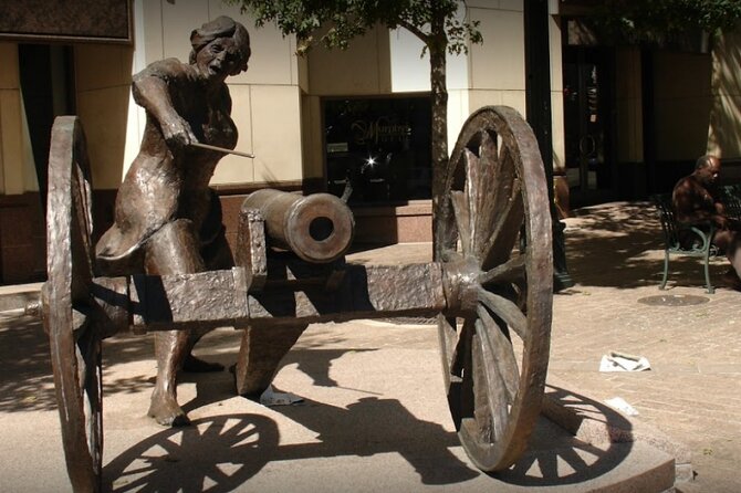 Self-Guided Austin Scavenger Hunt: Birds, Bats, BBQ and Bass - The Experience’s Strengths and Limitations