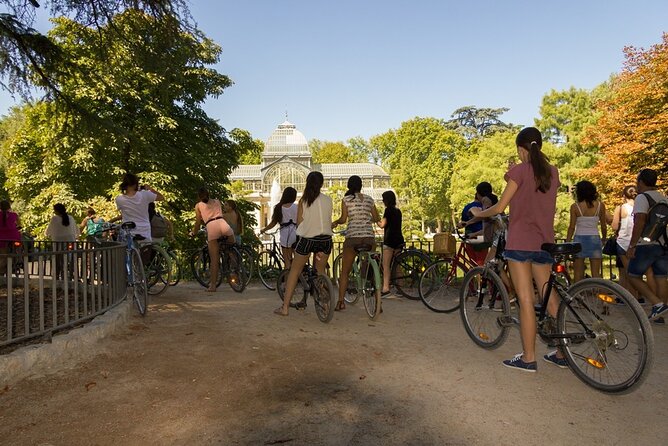 Self Guided Bike Tour at The Retiro Park at Your Own Pace - The Experience of Exploring Retiro Park on a Bike