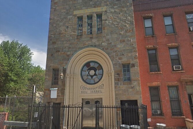 Self-Guided Brooklyn Scavenger Hunt: Soaring To New Heights - The Start Point at M29P+C5 in Brooklyn