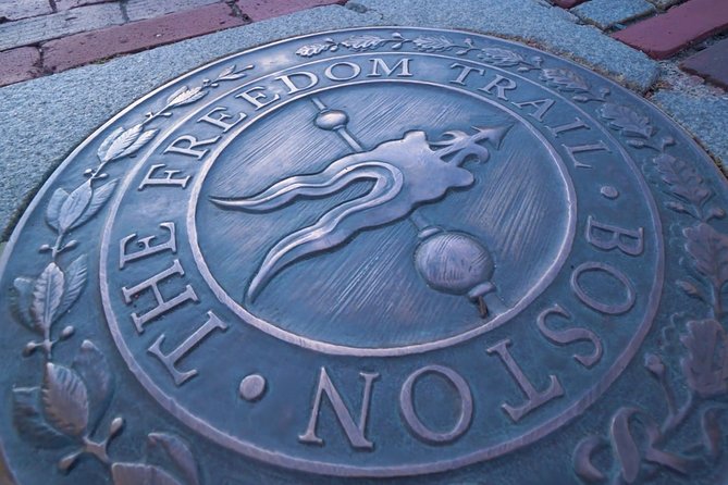 Self Guided Classic Freedom Trail Location Aware (GPS) Walking Audio Tour - Starting Point at Boston Common: The Heart of Revolutionary Boston