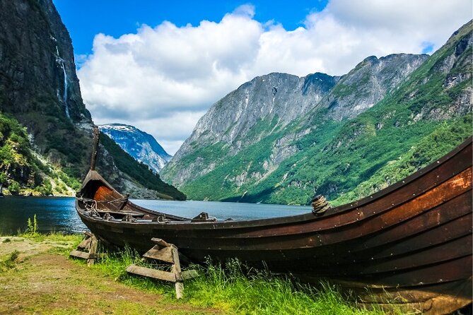 Self-guided day tour From Bergen to Flam All Inclusive roundtrip - Viewing Aurlandsfjord from Stegastein Lookout