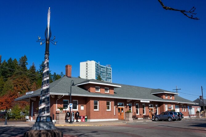 Self-Guided Eugene Scavenger Hunt: Electric Eugene - Discover Eugene with the Self-Guided Electric Eugene Scavenger Hunt