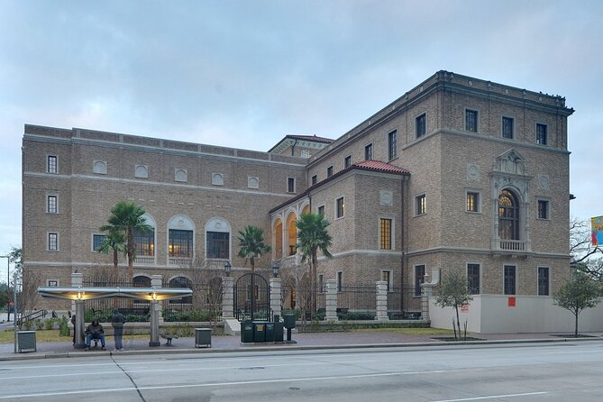 Self-Guided Houston Scavenger Hunt: Houston, We Have a Hunt - Who Will Enjoy This Houston Scavenger Hunt?